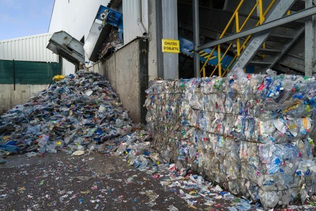 Recycling of plastic bottles in France